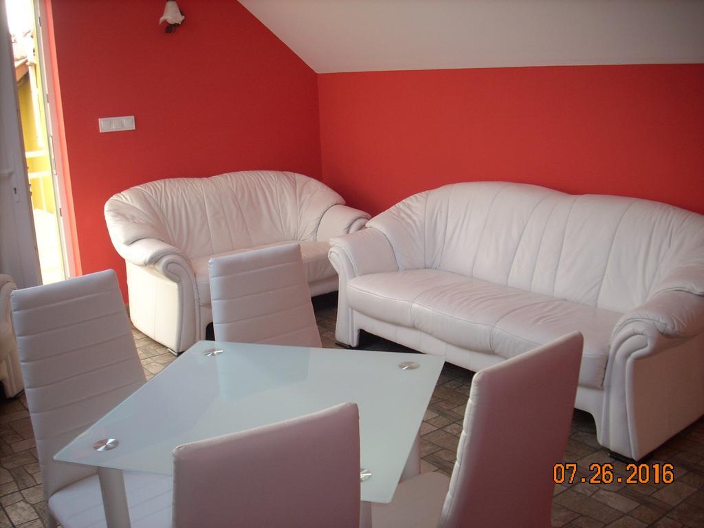 Kelemen Apartmanok Abádszalók Exterior foto